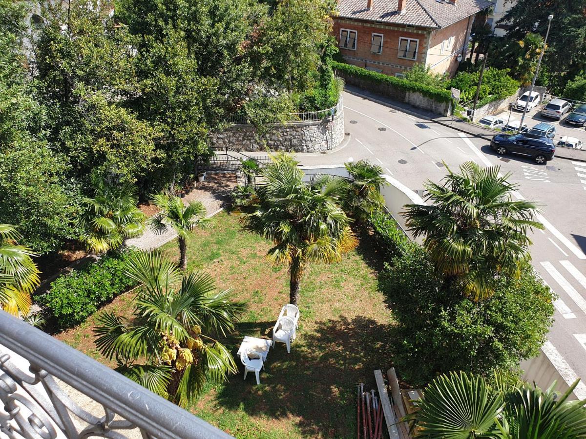 Villa Jure - Apartment Vlasta Lovran Exteriör bild